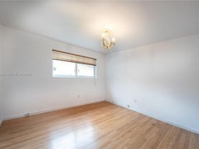 6661 SW 6th St, Pembroke Pines FL 33023