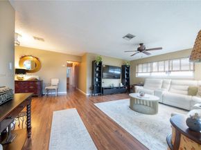 6661 SW 6th St, Pembroke Pines FL 33023