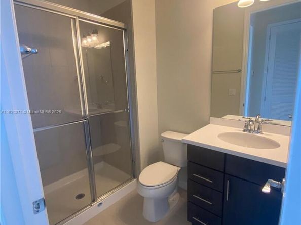 4352 Large Leaf Ln, Hollywood FL 33021