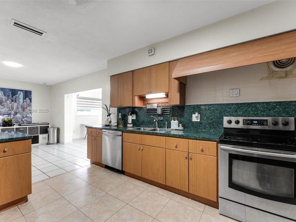 1730 SW 102nd Ave, Miami FL 33165