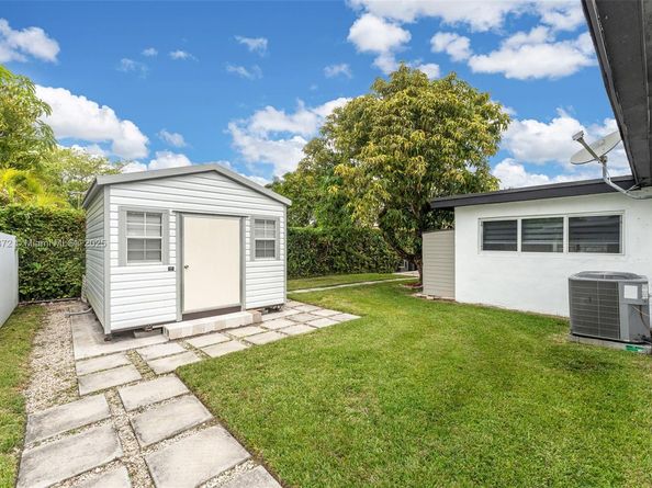 1730 SW 102nd Ave, Miami FL 33165