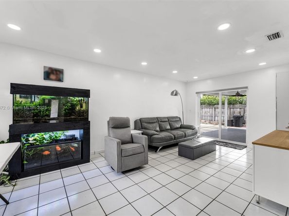 1730 SW 102nd Ave, Miami FL 33165