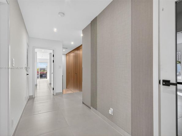 3830 NE 171st St, North Miami Beach FL 33160