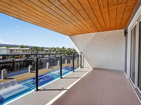 3830 NE 171st St, North Miami Beach FL 33160