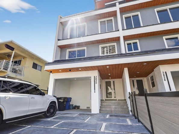 3830 NE 171st St, North Miami Beach FL 33160