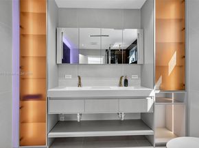 3830 NE 171st St, North Miami Beach FL 33160