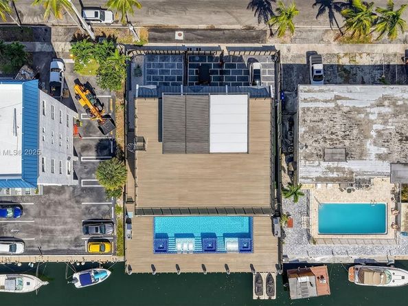 3830 NE 171st St, North Miami Beach FL 33160