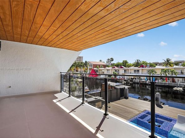 3830 NE 171st St, North Miami Beach FL 33160