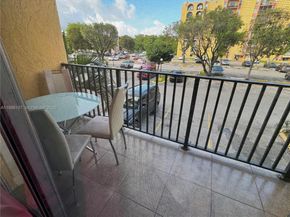 4717 NW 7th St 20310, Miami FL 33126