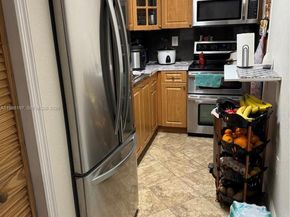 4717 NW 7th St 20310, Miami FL 33126