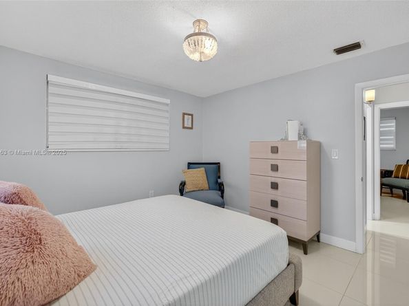 16801 NE 13th Ave 112, Miami FL 33162