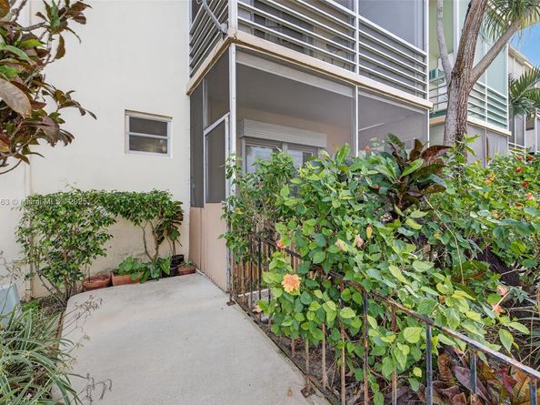 16801 NE 13th Ave 112, Miami FL 33162