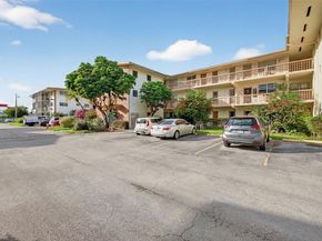 16801 NE 13th Ave 112, Miami FL 33162