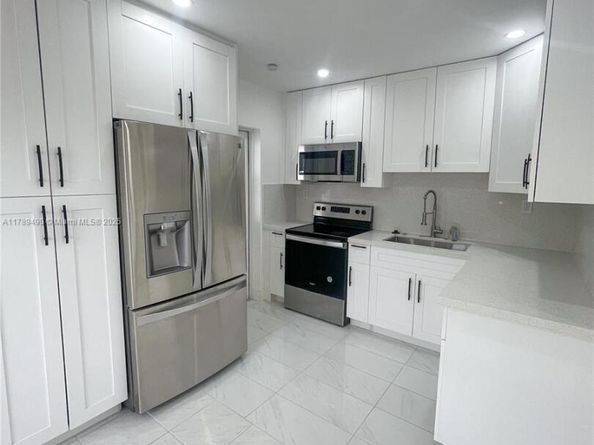 421 NW 33rd Ave, Miami FL 33125