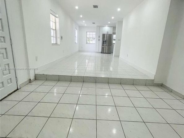 421 NW 33rd Ave, Miami FL 33125