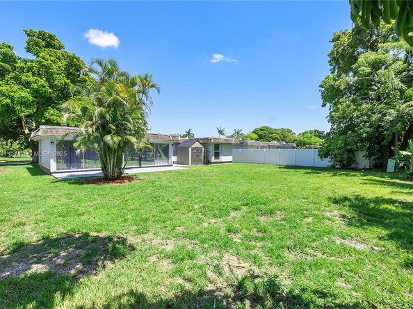 6703 Brookwood Blvd, Tamarac FL 33321