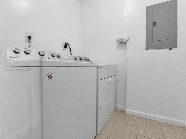 6703 Brookwood Blvd, Tamarac FL 33321