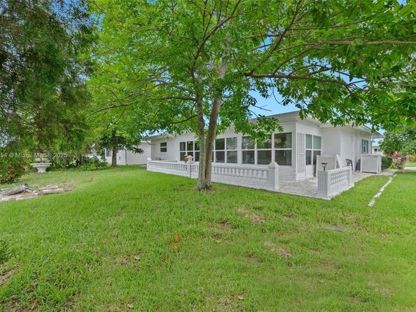 6905 NW 73rd St, Tamarac FL 33321