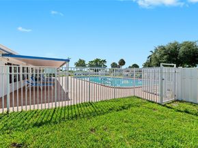 6905 NW 73rd St, Tamarac FL 33321