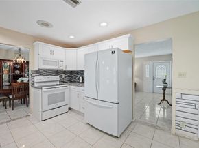 6905 NW 73rd St, Tamarac FL 33321