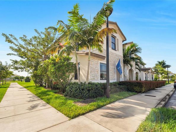 12972 SW 233rd Ter, Homestead FL 33032