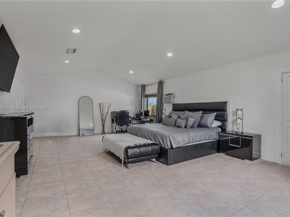 10351 SW 49th St, Miami FL 33165
