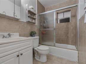 10351 SW 49th St, Miami FL 33165