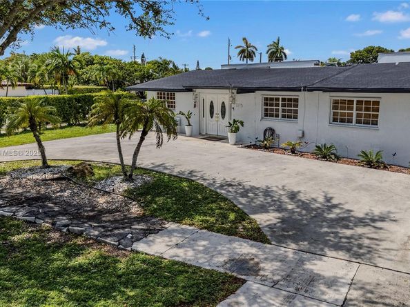 10351 SW 49th St, Miami FL 33165