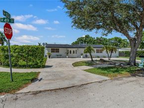 10351 SW 49th St, Miami FL 33165