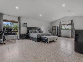 10351 SW 49th St, Miami FL 33165