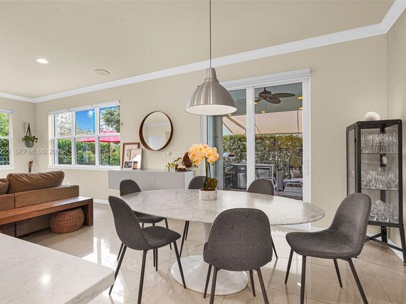 3936 Mahogany Ln, Hollywood FL 33021