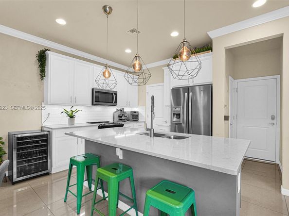 3936 Mahogany Ln, Hollywood FL 33021