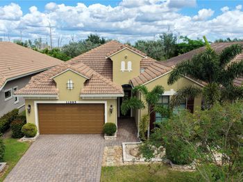 11985 N Kalmar Cir N