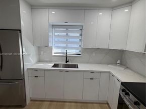 18940 SW 113th Ct, Miami FL 33157