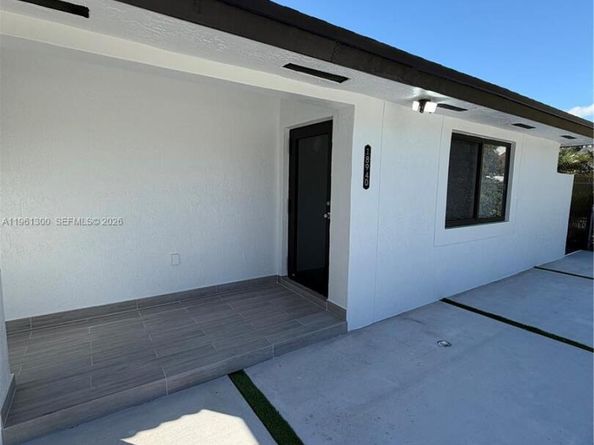 18940 SW 113th Ct, Miami FL 33157