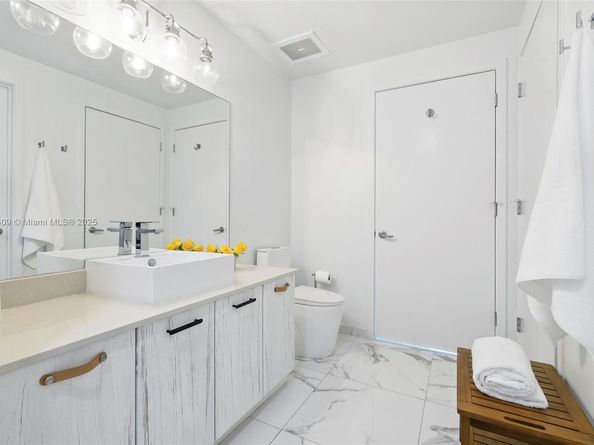 3301 NE 1st Ave H2104, Miami FL 33137