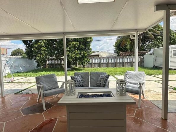 Undisclosed Address #A11864645, Hollywood FL 33024