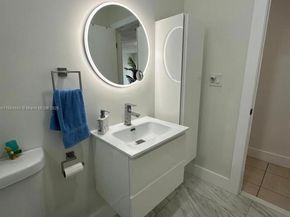 Undisclosed Address #A11864645, Hollywood FL 33024