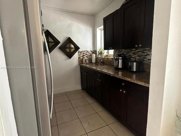 Undisclosed Address #A11864645, Hollywood FL 33024