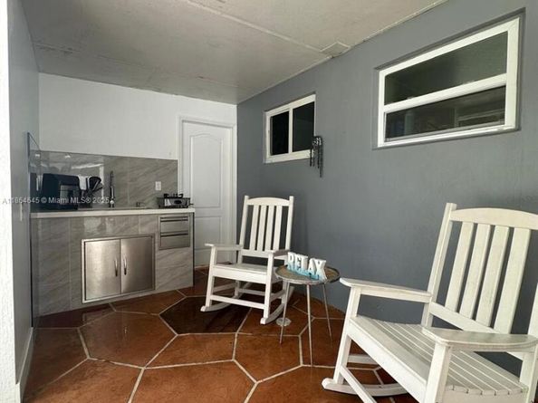 Undisclosed Address #A11864645, Hollywood FL 33024