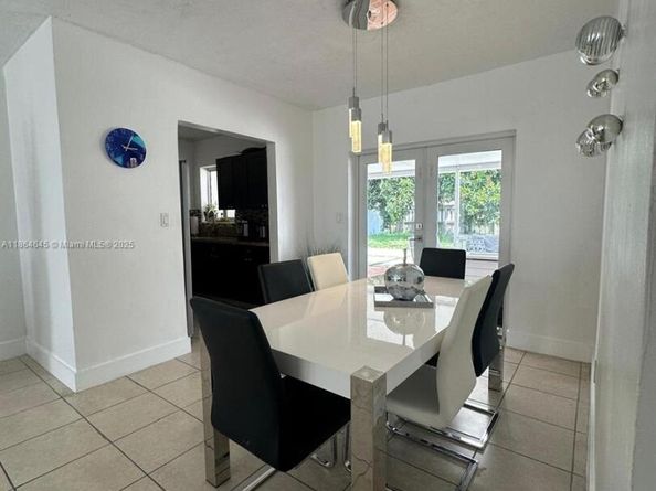 Undisclosed Address #A11864645, Hollywood FL 33024