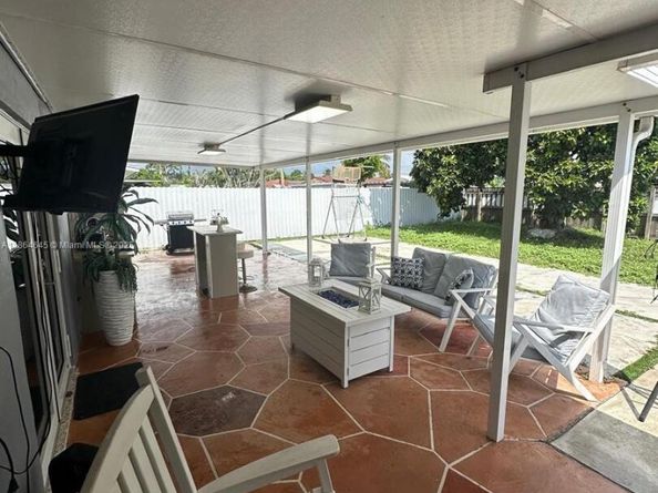 Undisclosed Address #A11864645, Hollywood FL 33024
