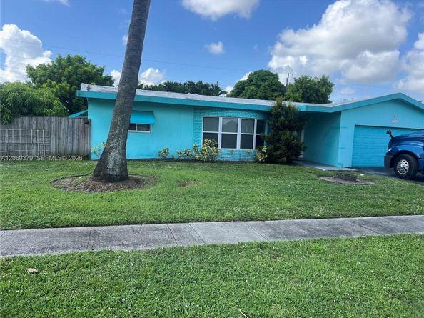 3700 NW 25th St, Lauderdale Lakes FL 33311