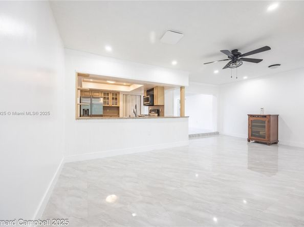 6612 Dahlia Dr, Miramar FL 33023