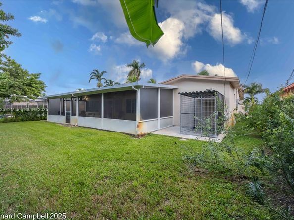 6612 Dahlia Dr, Miramar FL 33023