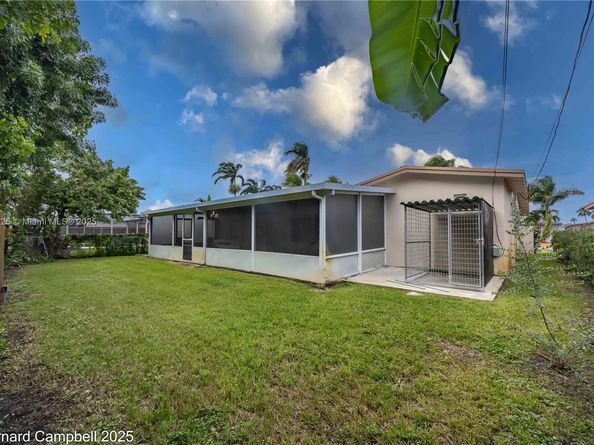 6612 Dahlia Dr, Miramar FL 33023
