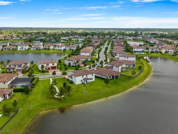 3520 Haldin Pl, Royal Palm Beach FL 33411