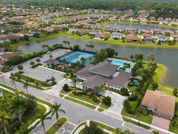 3520 Haldin Pl, Royal Palm Beach FL 33411