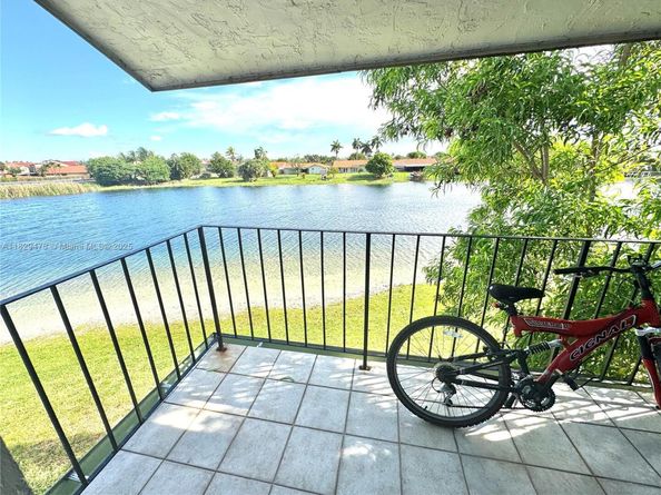 13261 SW 17th Ln, Miami FL 33175