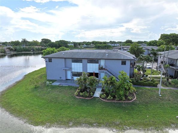 13261 SW 17th Ln, Miami FL 33175